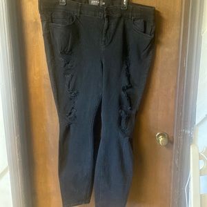 Black distressed bombshell skinny jeans size 24R